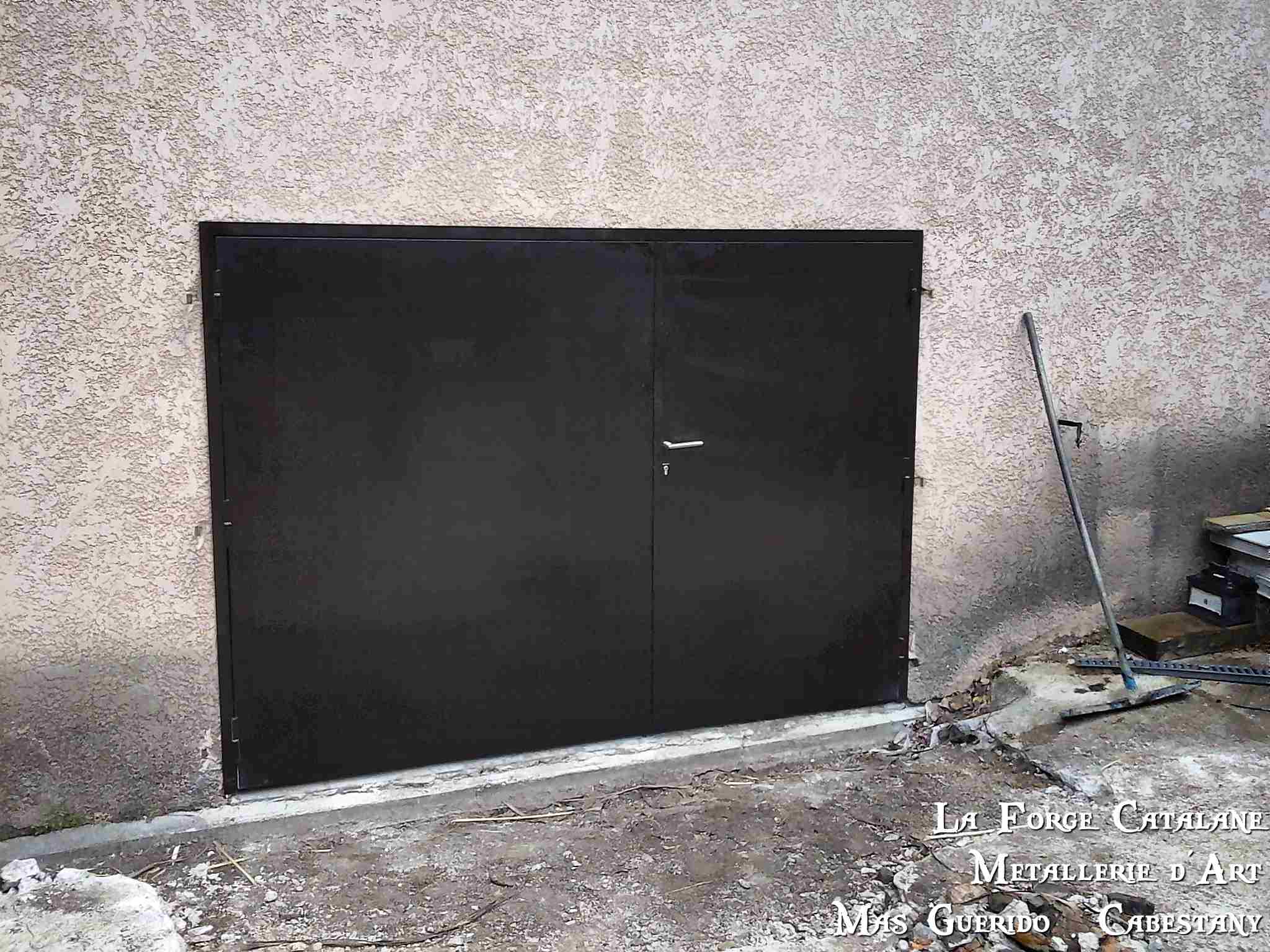 porte tolee 2 vantaux serrure 3 points forge catalane 4.jpg